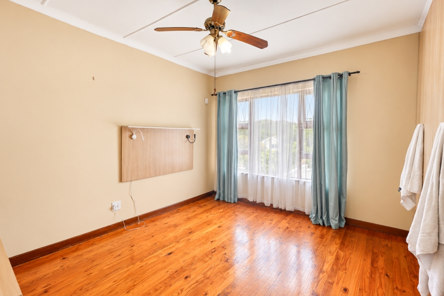 4 Bedroom Property for Sale in Nahoon Valley Park Eastern Cape